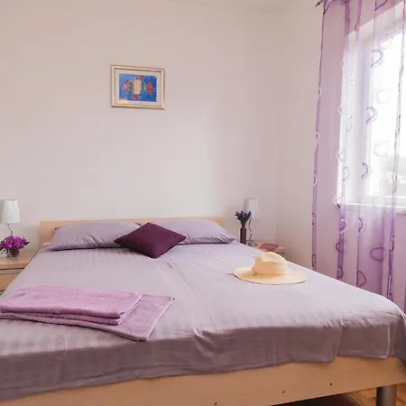 Apartamento Awesome In With Wifi